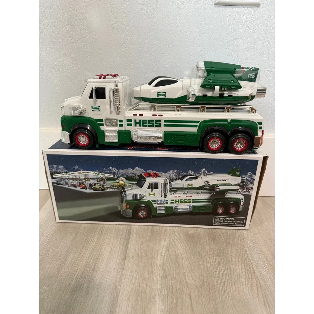 2008 Hess Toy Truck and Space Cruiser‎ with Helicopter